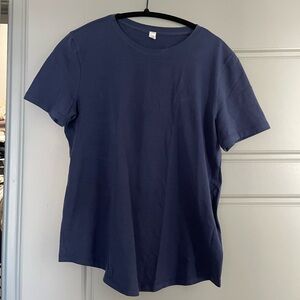 lululemon love crew short sleeve t-shirt
navy
size 6